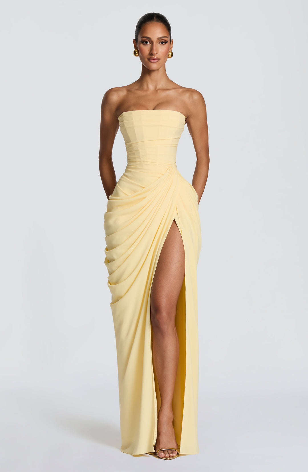 Liora | Elegantes Trägerloses Maxikleid mit Asymmetrischem Design 0