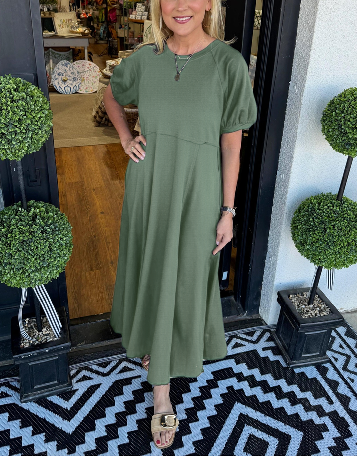 Livia Belle | Elegantes Maxikleid mit Puffärmeln 3