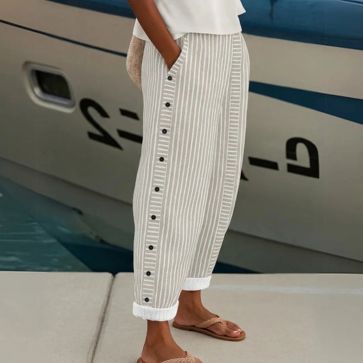 Livia | Elegante Hochtaillierte Gestreifte Knopfhose 6