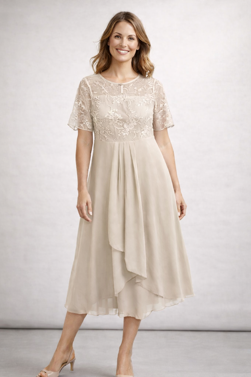 Livia | Elegantes Midikleid mit Floraler Spitze 9