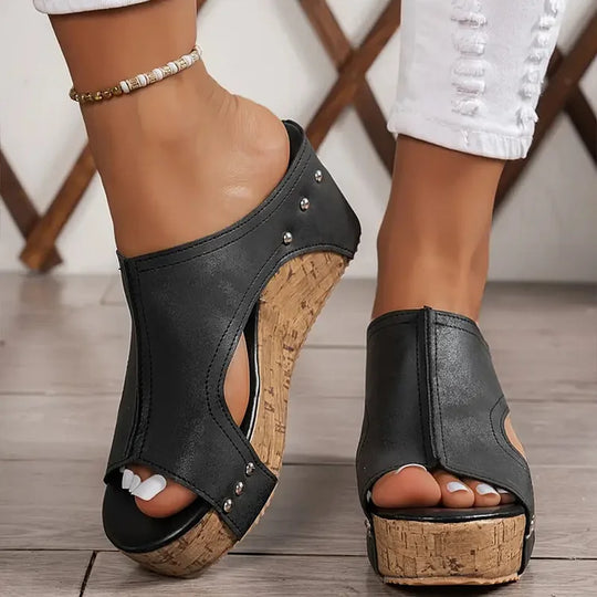 Lorena | Bequeme und orthopädische Keilabsatz Sandalen 1