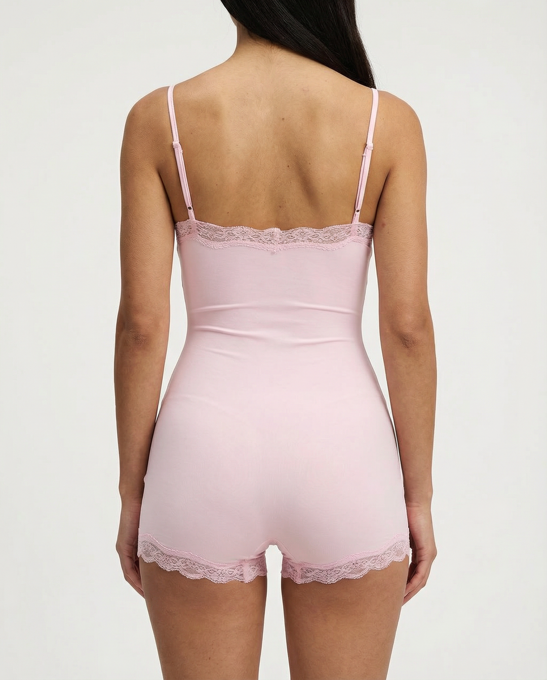 Luna Luxe | Eleganter Damen-Strampler mit Zartem Spitzenbesatz 2