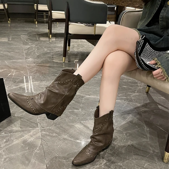 Luna | Westernstiefel mit Nieten & elegantem Mid-Heel 1