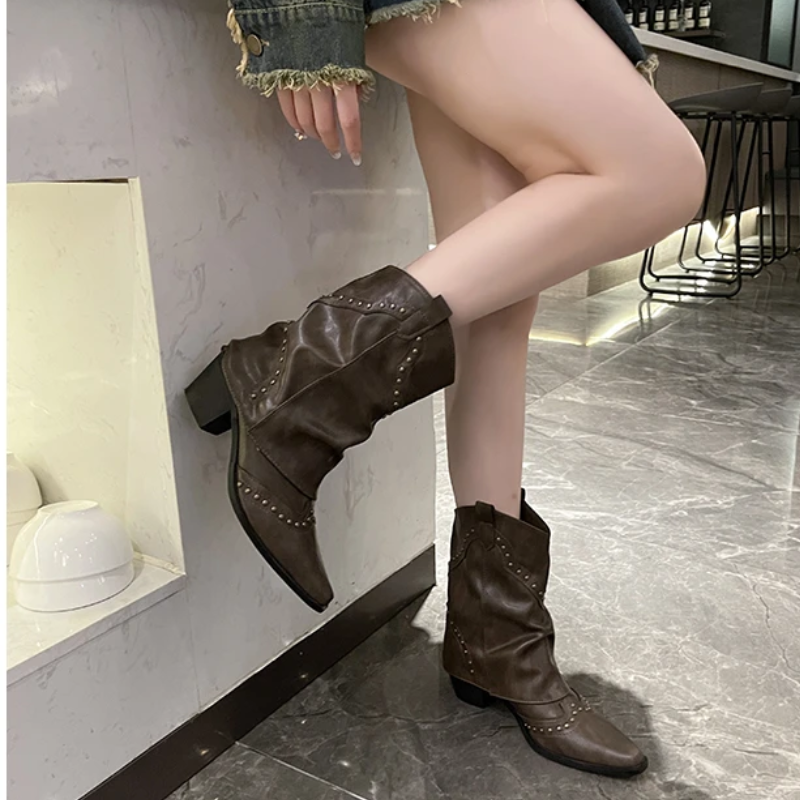 Luna | Westernstiefel mit Nieten & elegantem Mid-Heel 2