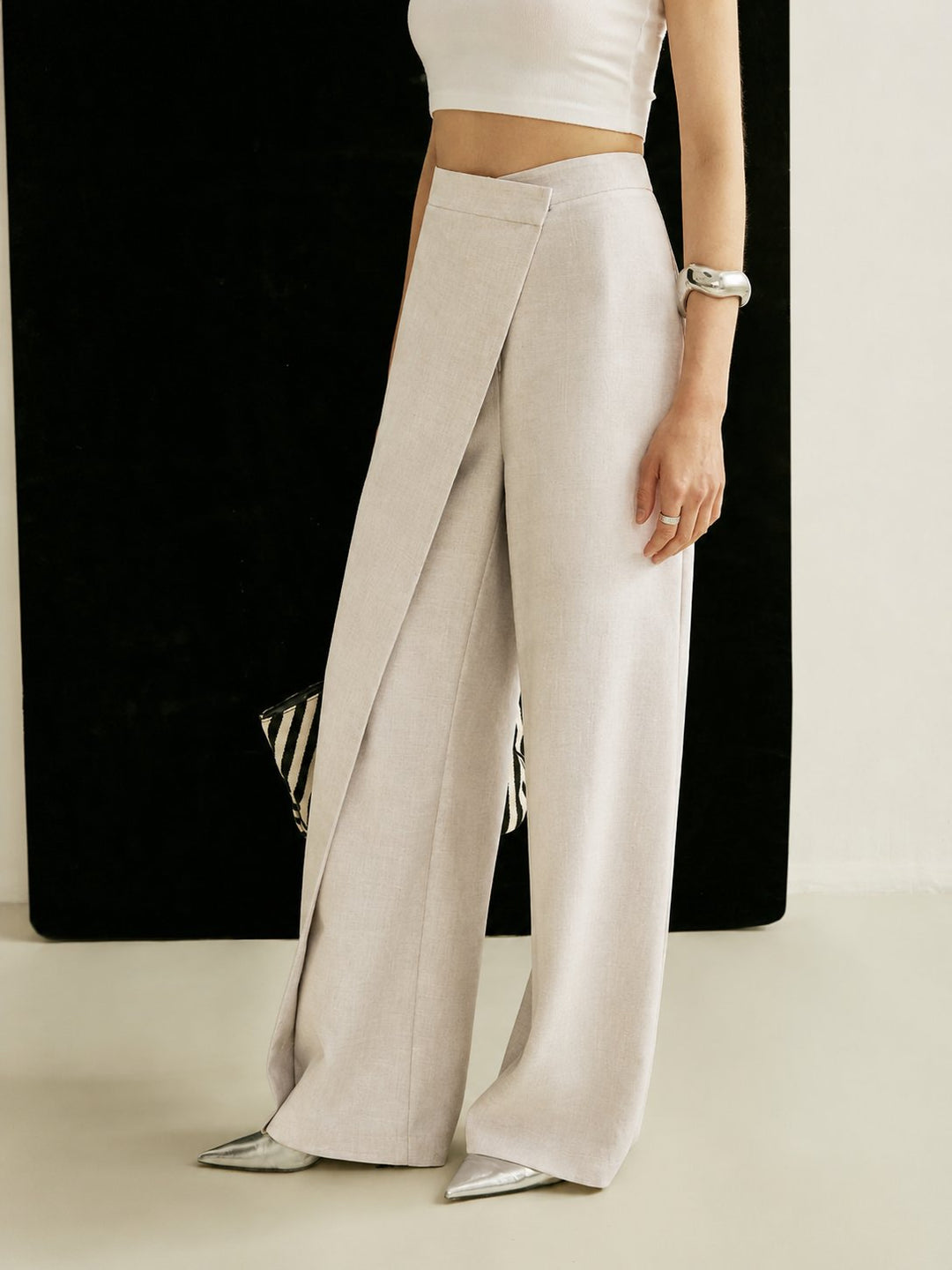 Mia | Asymmetrische und moderne Hose mit weitem Bein 3