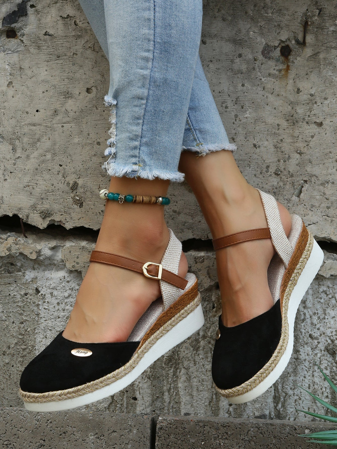 Mia | Elegante und bequeme geflochtene Sommersandalen 4