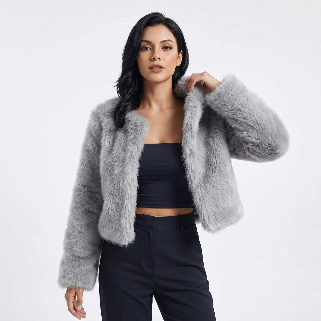 Mia | Kurze Damen-Strickjacke aus Kunstpelz 0