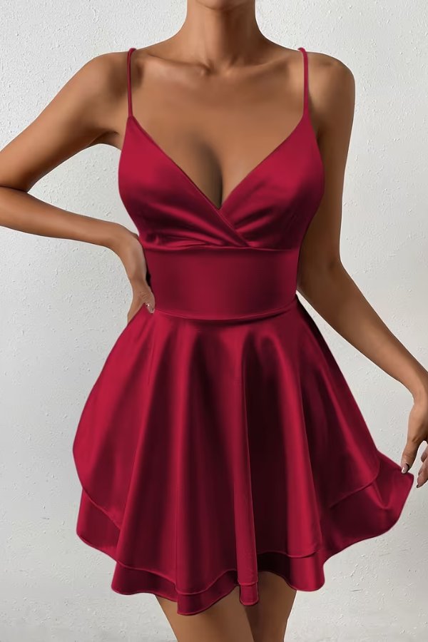 Michelle | Satin-Skaterkleid mit offenem Rücken und V-Ausschnitt 2