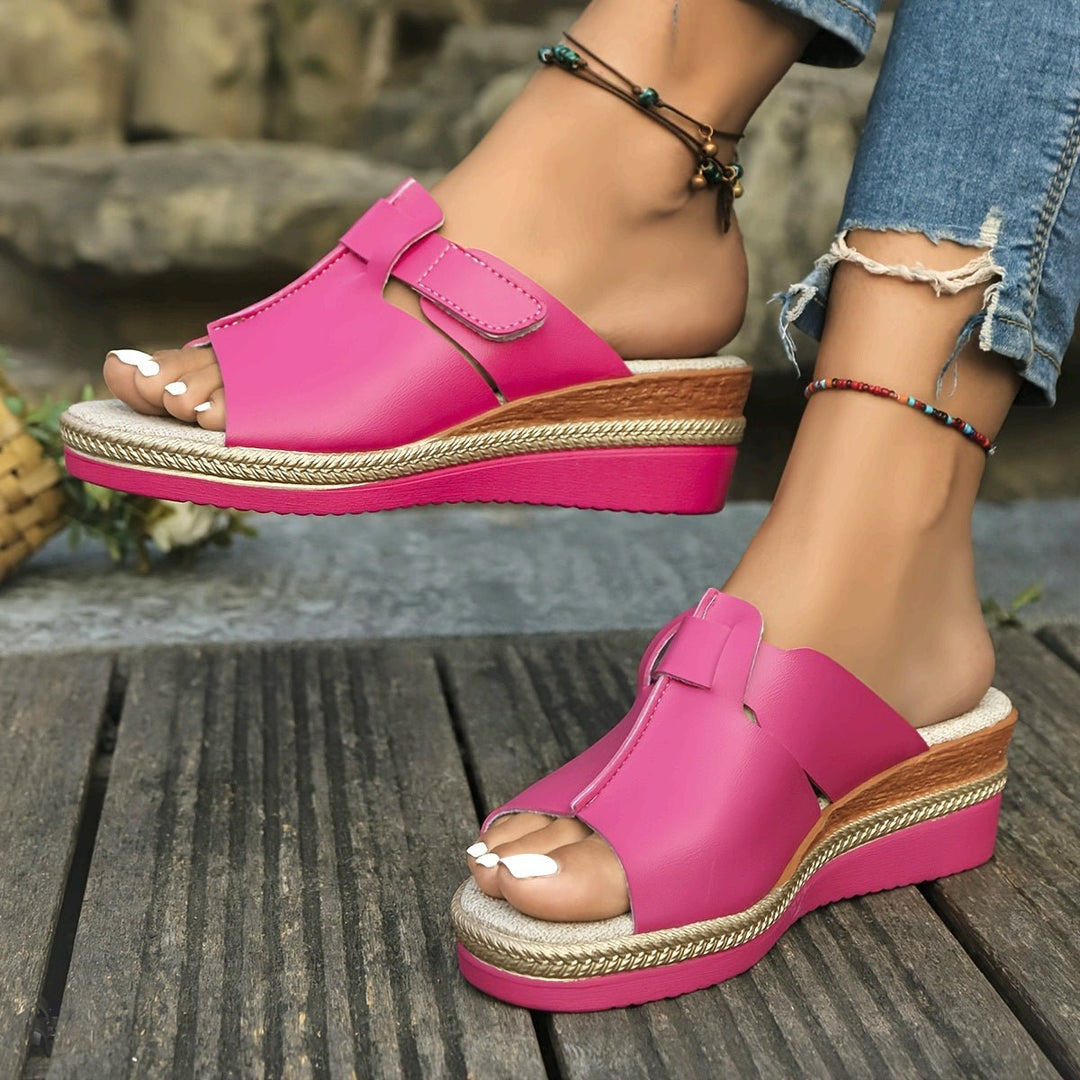 Mila | Elegante und stilvolle Damen Keilsandalen 1