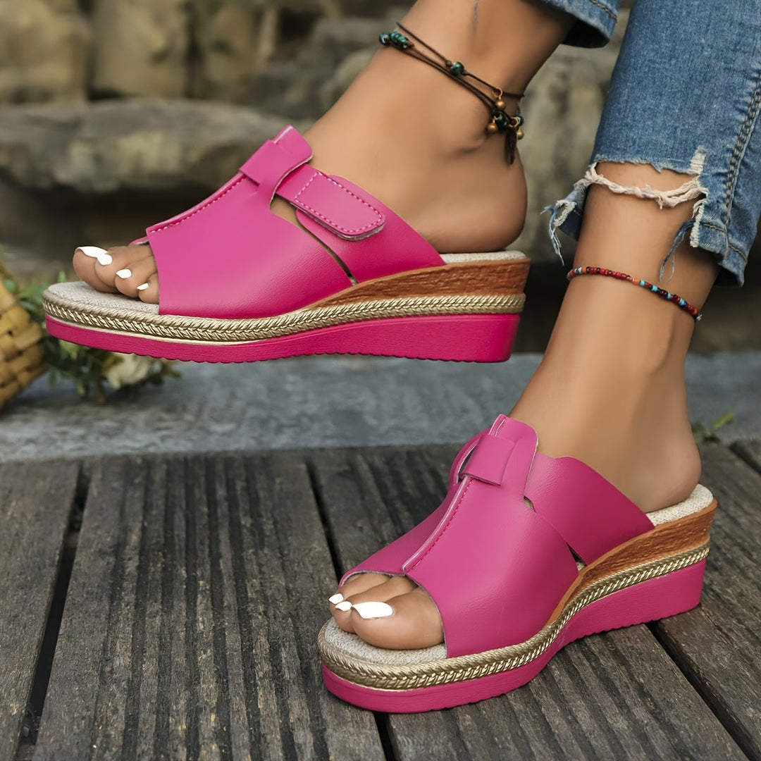 Mila | Elegante und stilvolle Damen Keilsandalen 2