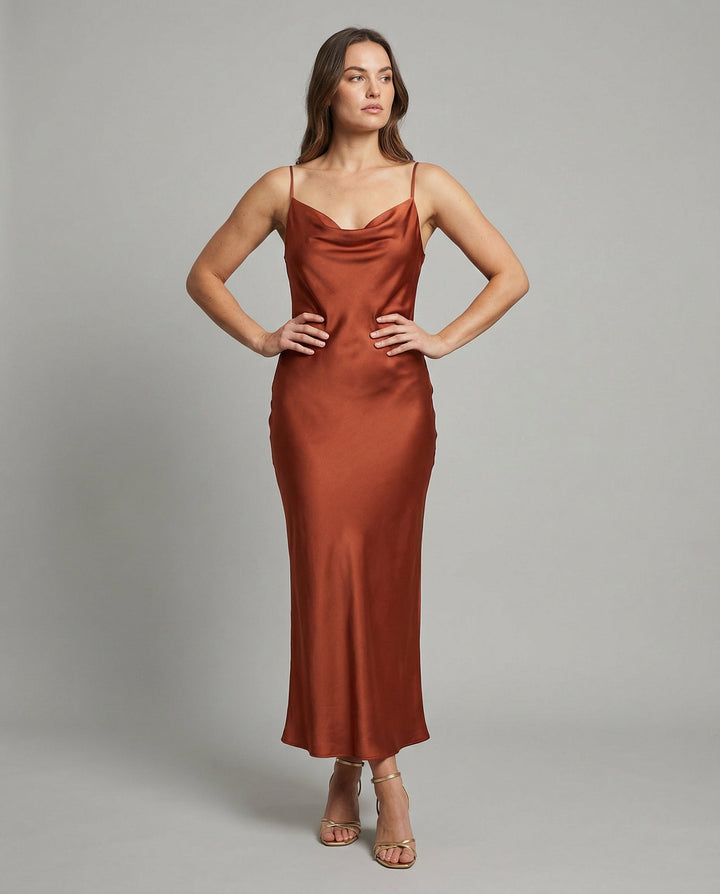 Mila | Elegantes, Fließendes &amp; Bequemes Damen-Satinkleid 0