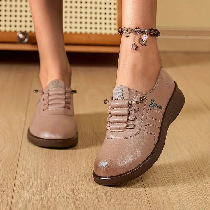 Mira | Bequeme, Orthopädische Damen Slipper für Alltag und Freizeit 4