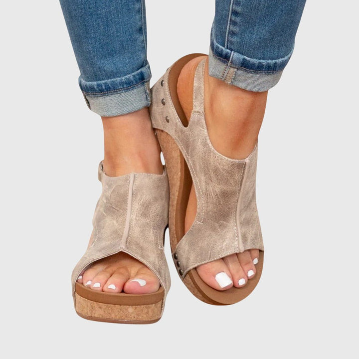 Mira | Bequeme und orthopädische Keilsandalen 3