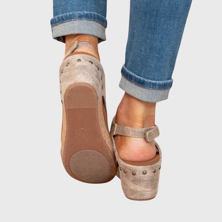 Mira | Bequeme und orthopädische Keilsandalen 4