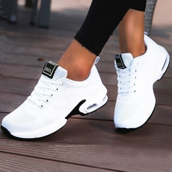 Sara | Leichte und bequeme orthopädische Luftkissen Sneakers 0