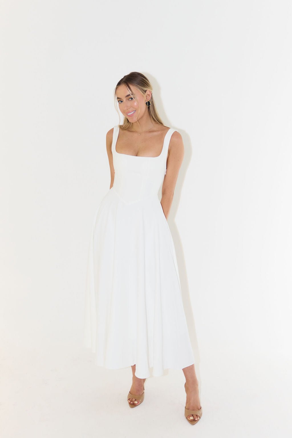 Sophie | Elegantes Festliches Kleid mit A-Linien-Silhouette und Quadrat-Ausschnitt 0