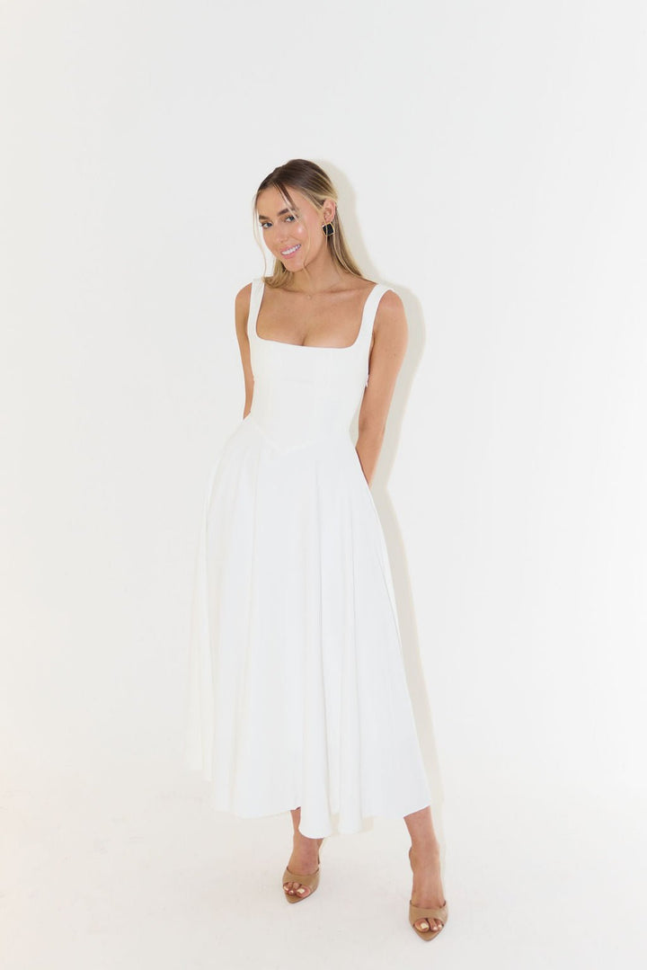 Sophie | Elegantes Festliches Kleid mit A-Linien-Silhouette und Quadrat-Ausschnitt 0