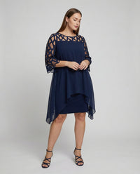 Franziska | Elegantes Curve-Midikleid mit fließender Silhouette