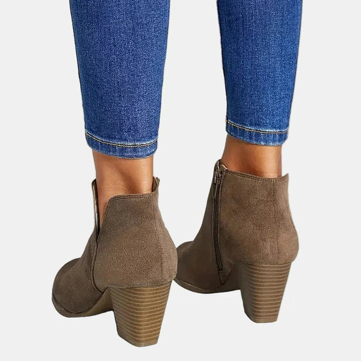Hazel | Edle Veloursleder-Stiefeletten mit Blockabsatz