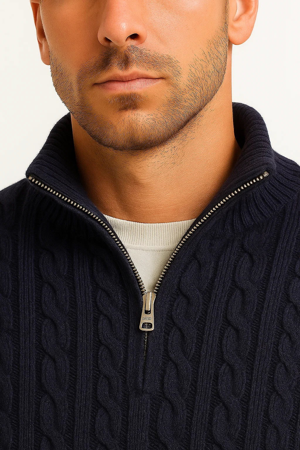 Julian | Klassischer Strickpullover mit Zopfmuster und Reißverschluss