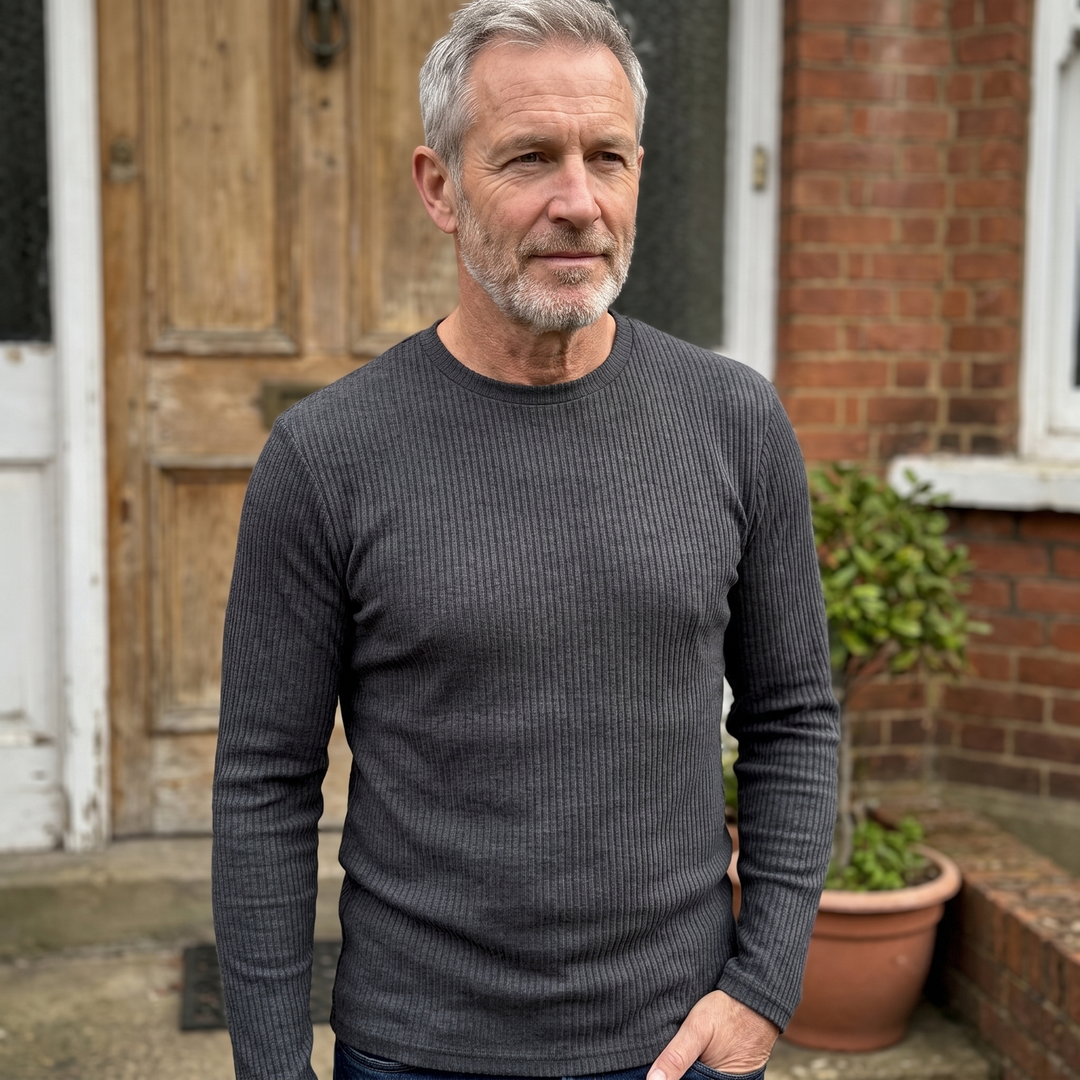 Ribbed Sweater | Feiner Rippstrick für moderne Eleganz