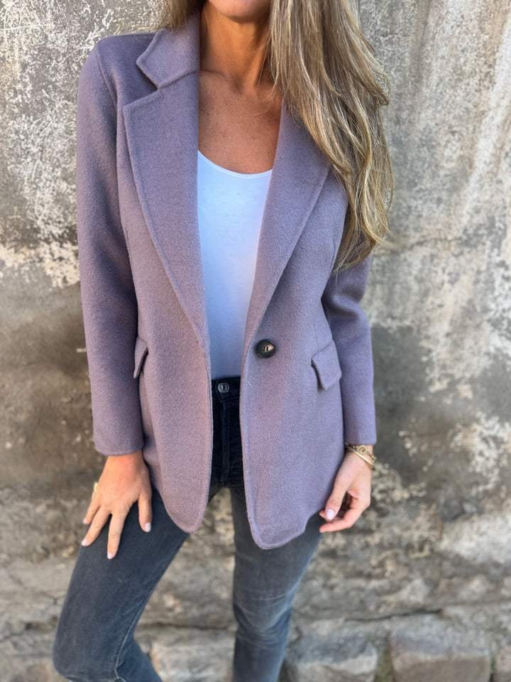 Laura | Zeitloser Und Eleganter Blazer Für Jeden Anlass
