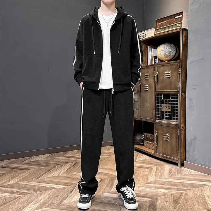 Finn | Stylish men's tracksuit for leisure and everyday wear