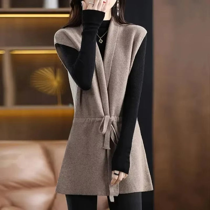 Charlotte | Elegante und Moderne Damen Merinowollweste