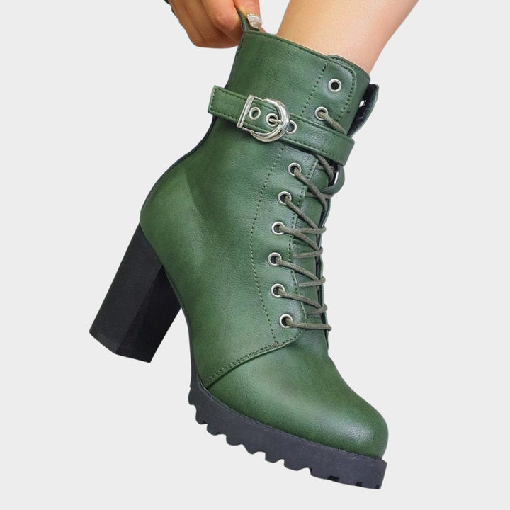 Evelyn | Markante Combat-Stiefeletten mit Schnürung und Blockabsatz