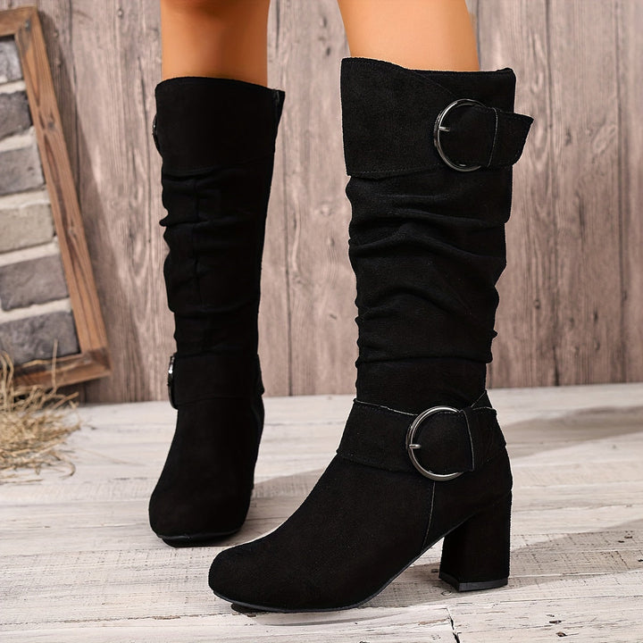 Camille | Moderne kniehohe Stiefel mit Blockabsatz und Schnallendetails