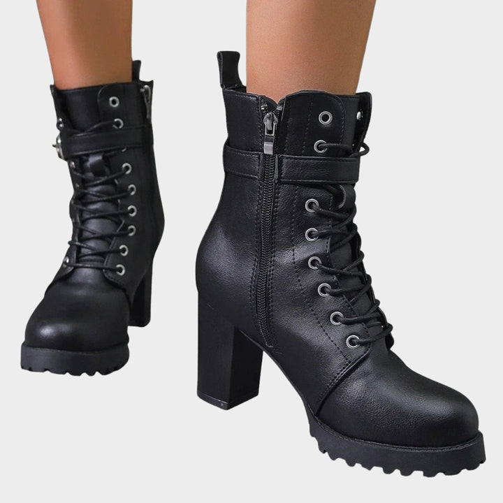 Evelyn | Markante Combat-Stiefeletten mit Schnürung und Blockabsatz