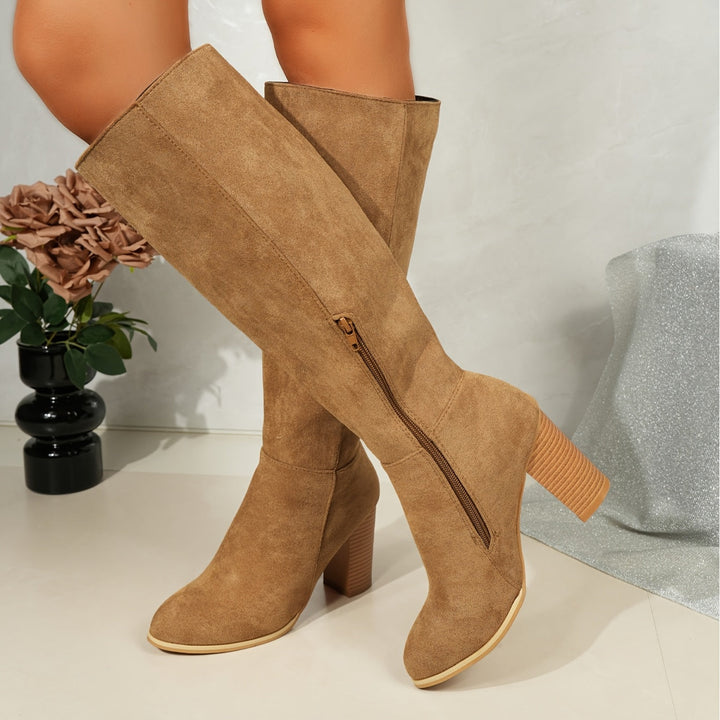 Aaliyah | Elegante kniehohe Stiefel mit spitzer Schuhspitze und Blockabsatz