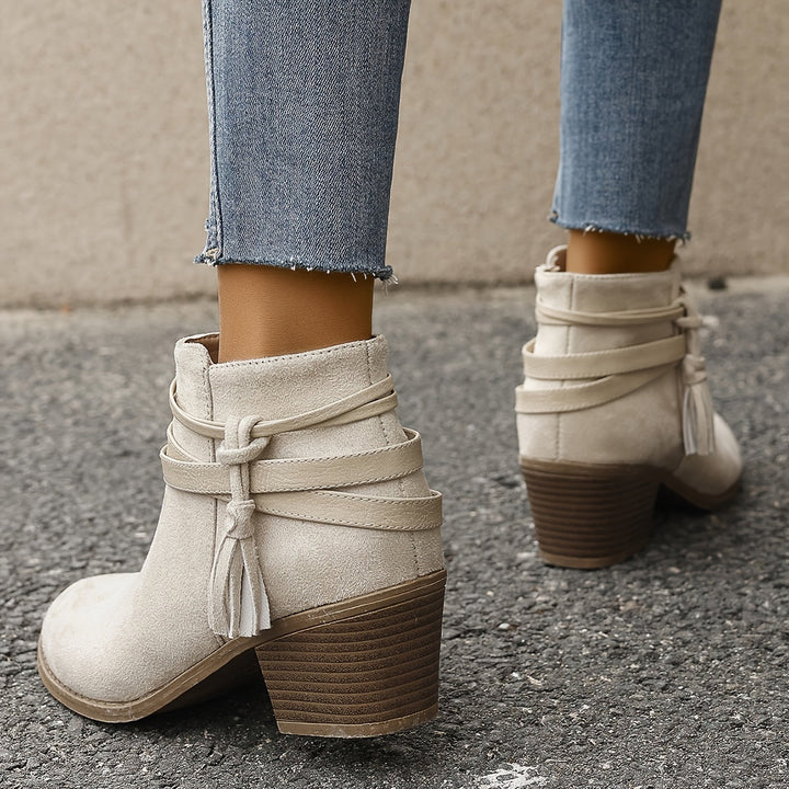 Petra | Elegante Und Moderne Quasten Stiefeletten
