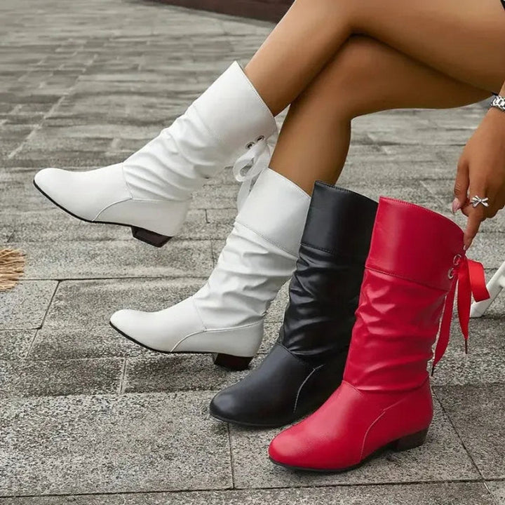 Bethany | Lässige Slouchy-Stiefeletten mit Schnürdetail und Blockabsatz
