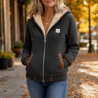 Marie | Waffelsteppjacke mit Sherpa-Kapuze und Kuscheligem Kragen