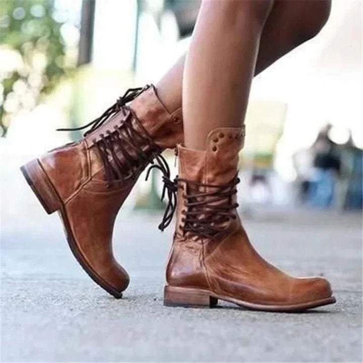 Penelope | Western-inspirierte Schnürstiefeletten mit Nieten