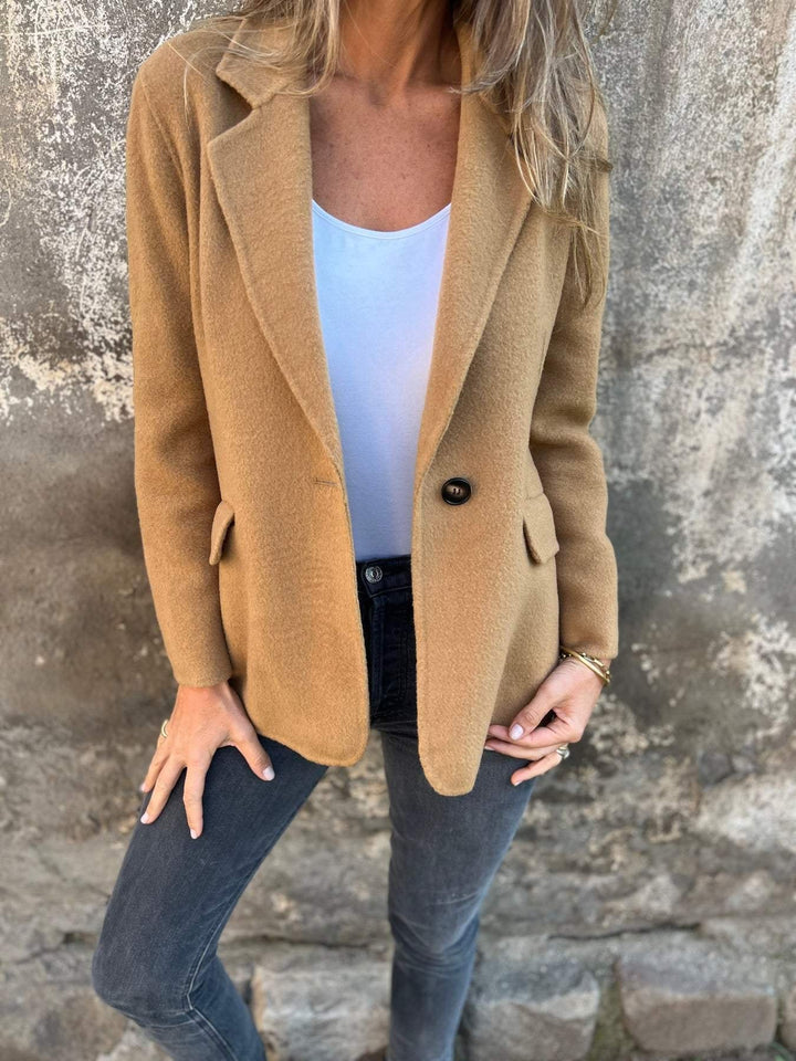 Laura | Zeitloser Und Eleganter Blazer Für Jeden Anlass
