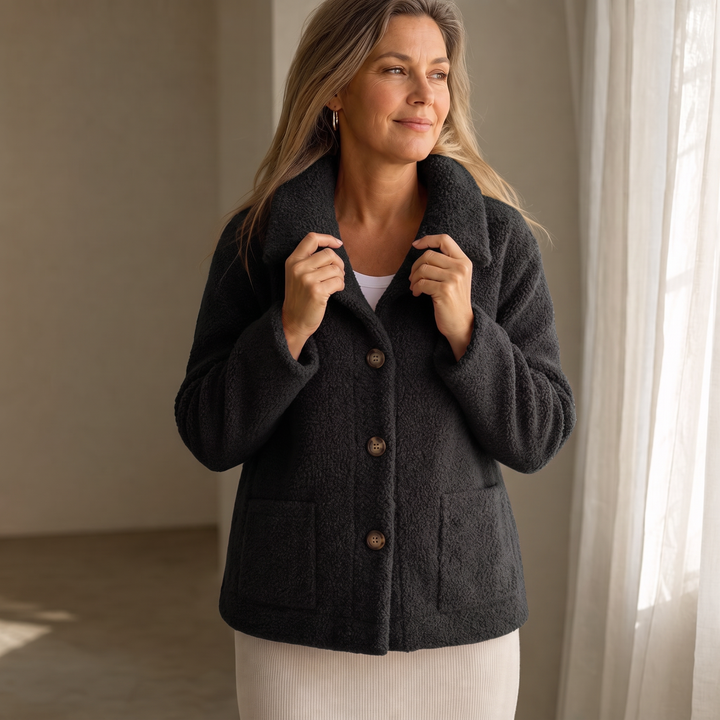 Ariane | Curly Faux-Fur Jacket – Versatile Look für jeden Anlass