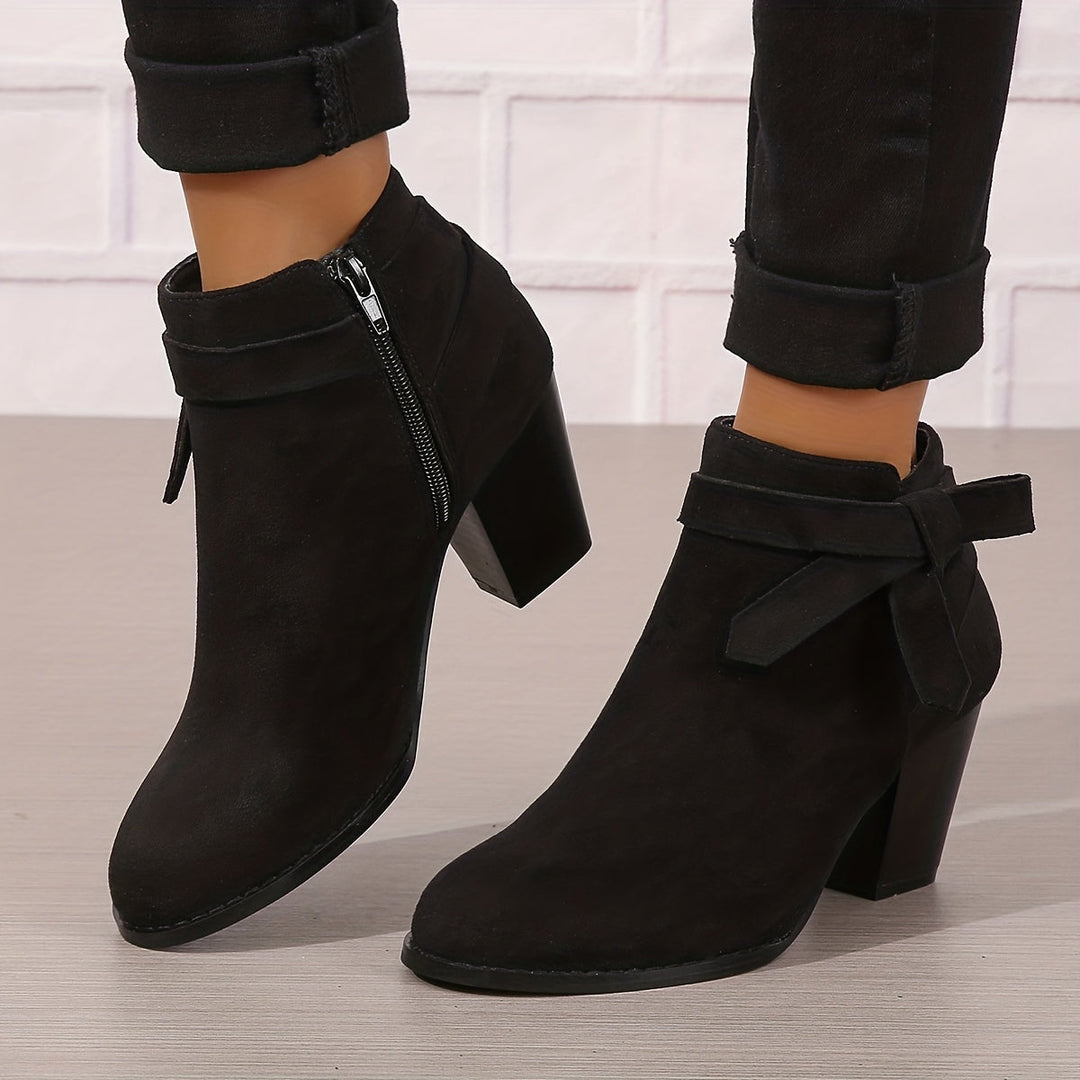 Lea | Elegante Und Moderne Stiefeletten Mit Schleifen-Detail