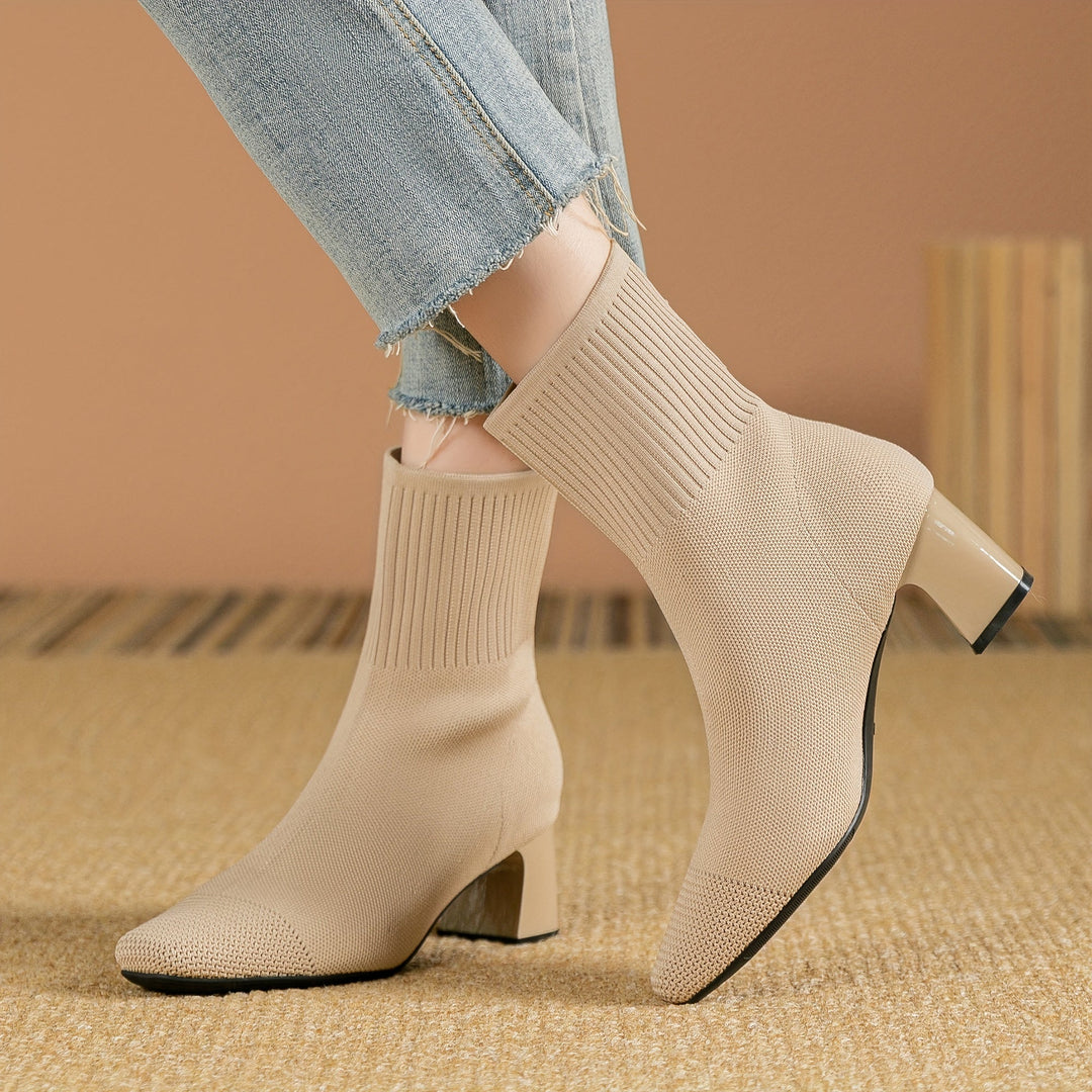 Kerstin | Moderne Und Elegante Stricker-Stiefeletten