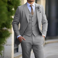 Stephan | Edler Hochzeitsanzug im klassischen Dreiteiler-Stil