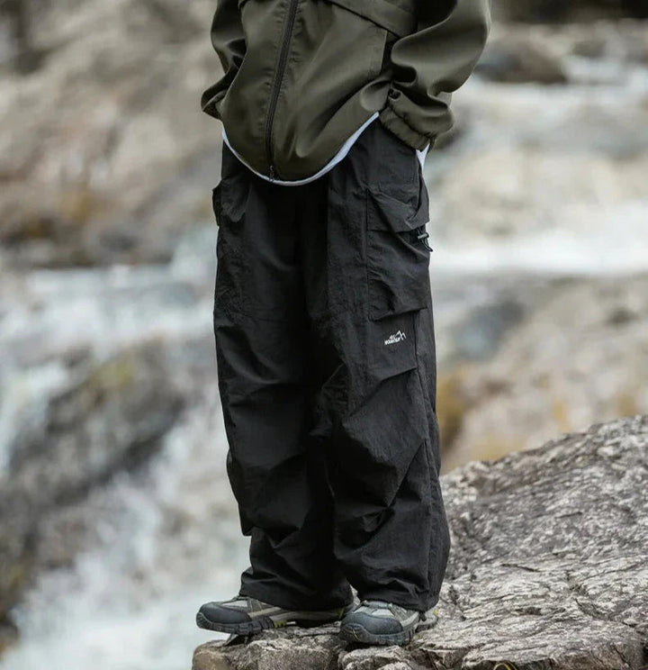 Clara | Casual and Functional Cargo Pants