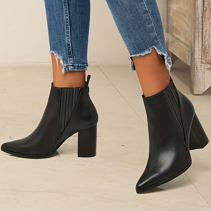 Olivia | Elegante Spitz zulaufende Stiefeletten mit Blockabsatz